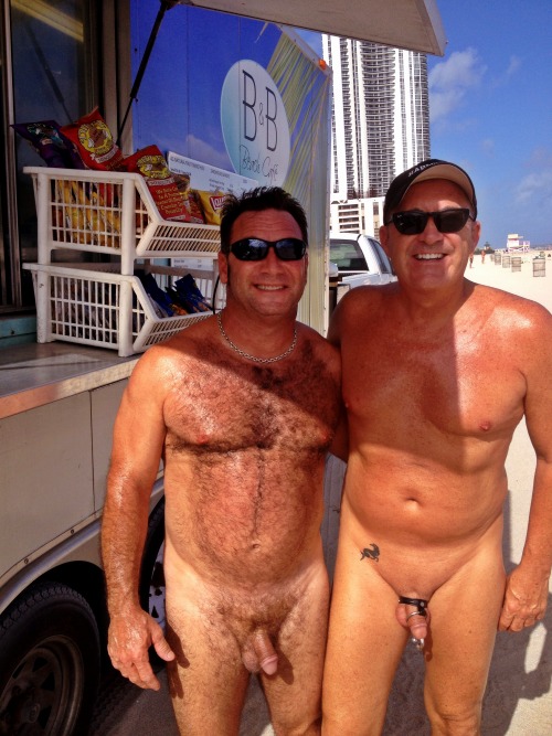 2 Captains at the Haulover Beach food truck.
