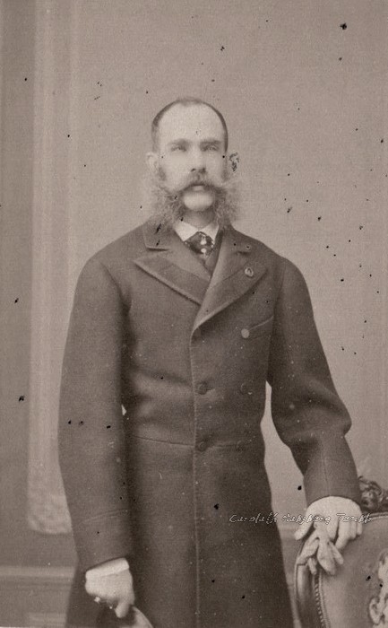 carolathhabsburg:

Kaiser Franz Josef of Austria in civilian clothes. Late 1860s.


