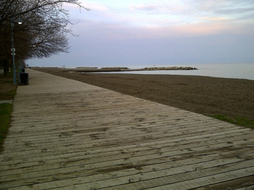 Scarborough Beach boardwalk, April sunset (Toronto, Wednesday) on Flickr.Boardwalk at Scarborough Beach, unseasonably warm evening, eye between tworain alerts.  Walkers and cyclists out, light at 8:15&#160;pm (Toronto,Wednesday) 20110427&#160;2015