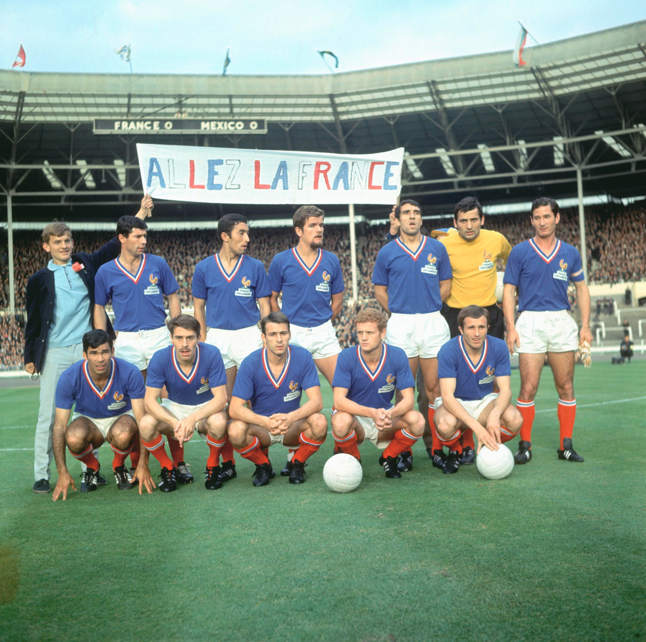 interleaning: France to face Mexico, World Cup 1966. De Michele, Djorkaeff, Budzynski, Bosquier, Aubour, Artelesa; Combin, Bonnel, Gondet, Herbin, Hausser.