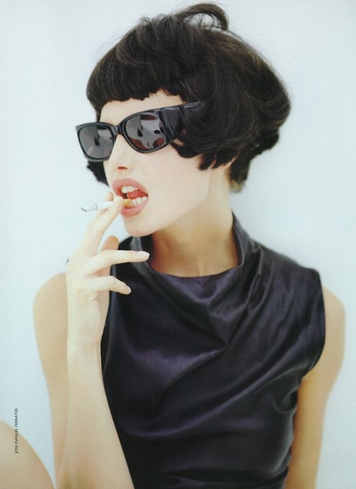 tamagucci:

“4 Mujeres”, Vogue Spain, September 1995Photographer : Manuel FerraterModel : Gretha Cavazzoni 
