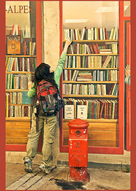 literatureismyutopia:

Bookstore - Mural by sh1ne on Flickr.