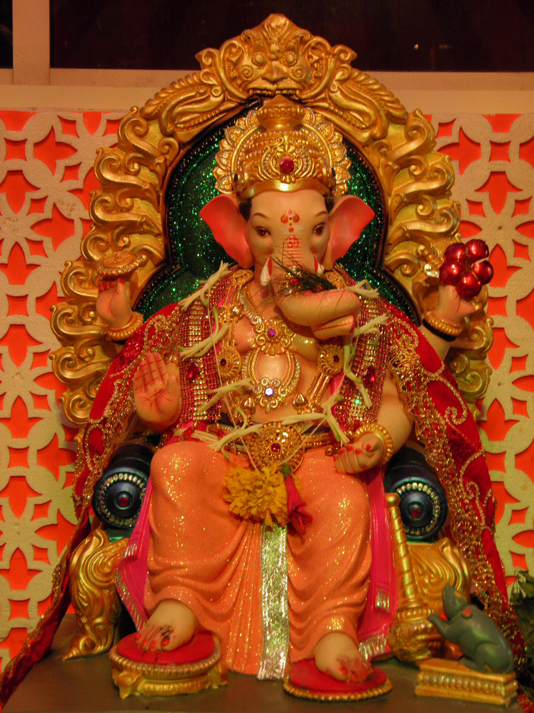 kalikarma:  Replica of Lalbaugcha Raja (by Rahul Shah) 