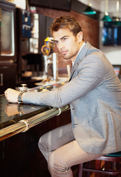 leprincerebel:  Theo James. he might literally be perfect.