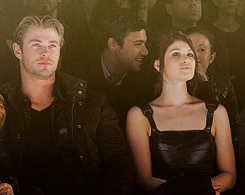 weskerhugrequired:  that one time when gemma and chris were sitting next to each other at a fashion show 
