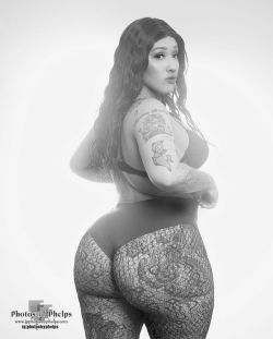 Just a reminder of the junk in @haruhiokaa  trunk ;-) #booty # ink #photosbyphelps  https://www.instagram.com/p/By0aCnqAcsR/?igshid=d6rj4rlcinnp