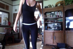 veganishkat:  Going to participate in the wearing black because of funeral for my fat, thanks to Sharee’s inspiration, for the first time.  Off to the gym!