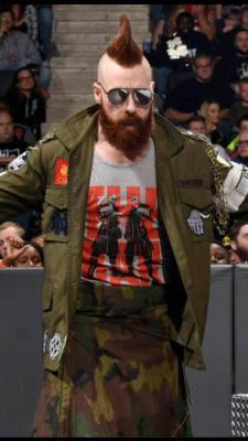 deidrelovessheamus:  Here’s a few more close ups of Sheamus from Raw last night just because he looked 😋