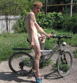 penisfantasies:  Bicycle erection! 