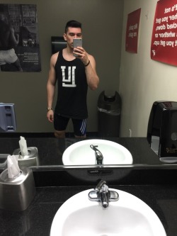 subcyst:ultimate-weeabooboo:  Wresting shorts at the gym! 💫  The man I’m dating, 😍😍
