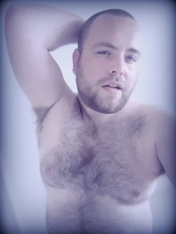 prins-erik:Feeling fat and ugly so here’s a highly edited pic.
