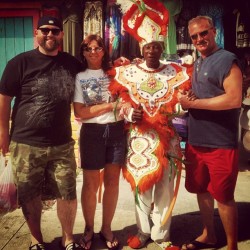 This dude was legitimately trying to bang my mom. #vacation #bahamas #lookslikeagayliontamer