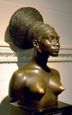suprememorani:  a—fri—ca:  Mangbetu Woman from Northeast Congo by Malvina Hoffman  (worldimages.sjsu.edu)  