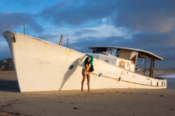 vanstyles:  Abandoned ship with Nikki Howard