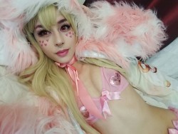 cockyvonmurdertits:  This jacket is so.much.FUN!!! and yes it is as hot as it looks   cutie~ ;3