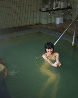 Japanese onsen, via oguro.keita  山形県 肘折温泉「ゑびす屋」混浴の内湯は瑠璃色に濁ります。  