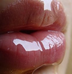 I love the way my lips look when I rub your precum all over them with the tip of your cock ;)