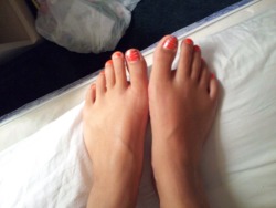 Like my pretty feet baby ? Haha :) - betrayingmyboyfriend      yeah honey ! oohhh yeah . I would liken your feet every day ) you fan mail exactly the same time of my 4000 follower . I attach a picture