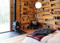 gravityhome:  Guest house &amp; library cabin in New York   Follow Gravity Home: Blog - Instagram - Pinterest - Bloglovin - Facebook   
