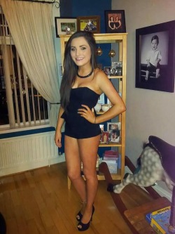 Liverpool slag in a tight mini dress getting ready for a night outhttp://www.hornyslags.co.uk/