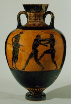 hadrian6:  Panathenaic Amphora. about 480–470 BCE, terracotta, black-figure.    http://hadrian6.tumblr.com