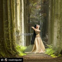 minalafleur: How magical is this capture of @lucycorsetry by @rosalindguder?! I’m in love with it! Lucy is wearing the Bur Oak corset from the Arboresque collection, along with a matching corset-style bra, and a fairytale shimmery gold satin and organza