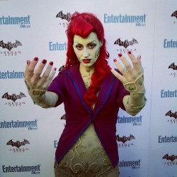 abbydarkstar:  #sdcc approaches! I’m celebrating with my fav pics from San Diego Comic Con! Like this one of my Arkham Asylum Poison Ivy! #batman #arkham #poisonivy #cosplay