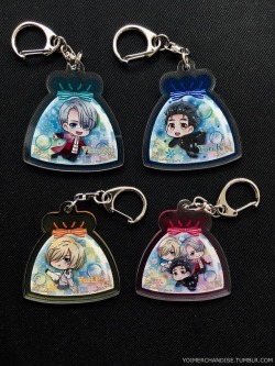 yoimerchandise:  YOI x Bell House Pukasshu Acrylic Keychains Original Release Date:May 2017 Featured Characters (3 Total):Viktor, Yuuri, Yuri Highlights:Yet another set of merch from Bell House and their cute designs! This time we have the main trio float