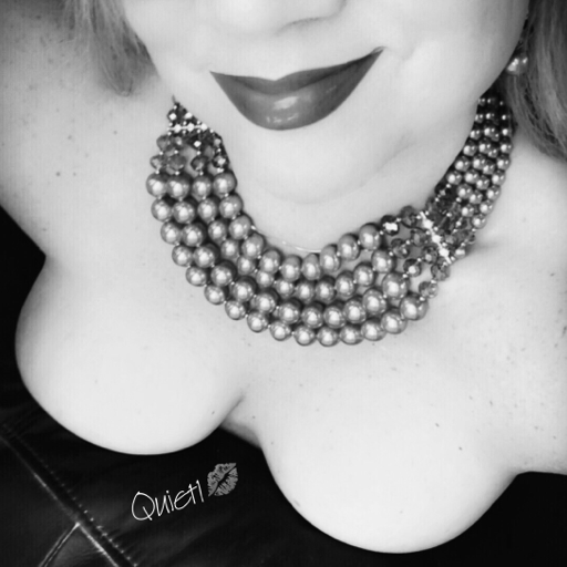 quiet1:cwkscleavagesundayblog:Thank you for hosting @cwkscleavagesundayblog! Happy Sunday 💋It’s Cleavage Sunday 💋