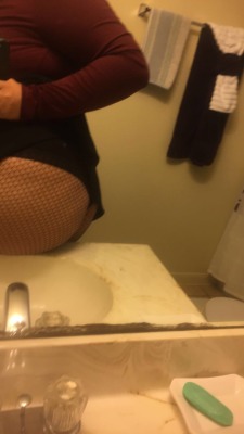 dipschitz:  i only take pictures of my butt now