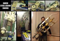 thornylol:cosplay-gamers:League of Legends - Steel Legion Garen Build by Tomaxko CosplayCraft Time: 3-4 MonthsMaterials: -9 Ground Sheets-Polystyrene-Steel Wires-900 Metres of Duct Tape and Paper Tape-Wood GlueColoring learned by KamuiVideoOmfg he has