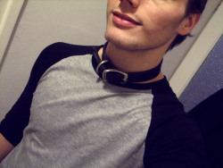 gayboykink:  Seriously, I’ve been wearing my collar for days in a row, only taking it off when going outside and I love it. I just can’t stop thinking of bf hooking on a leash and leading me to the bed room for some doggy style action. *dirtythoughts*