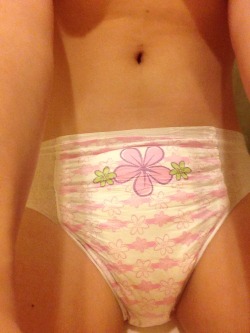 babygirlballerina:  princess-kittenmittens:  I messed my diaper and need someone to change me :(  Good girlie!! 
