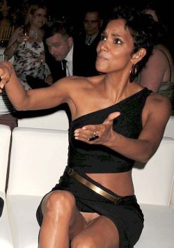 carelessnaked:  Halle Berry in a short skirt and showing her pussy accidentally
