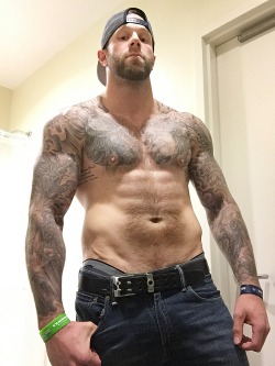 brainjock:  Inked Studs All Day!  This muscle stud is from Eugene, Oregon and was really shy about letting his hard cock fly, but you guys know by now I ALWAYS get one pic!