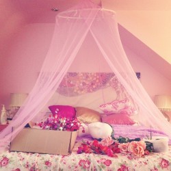 Such a blissful day planned #saturday #pink #bed #cute #flowers #roses #art #bedroom #me