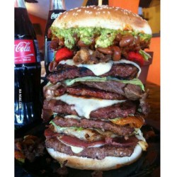 9gag:  This is how they make burgers in Chihuahua Mexico. Enjoy. #9gag