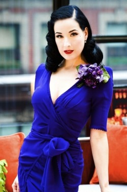ditafetish:  Dita Von Teese  This is what i call a Diva!