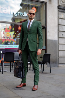 yourstyle-men:  thousandyardstyle:  Boateng in a sea of grey   Style For Menwww.yourstyle-men.tumblr.com VKONTAKTE -//- FACEBOOK