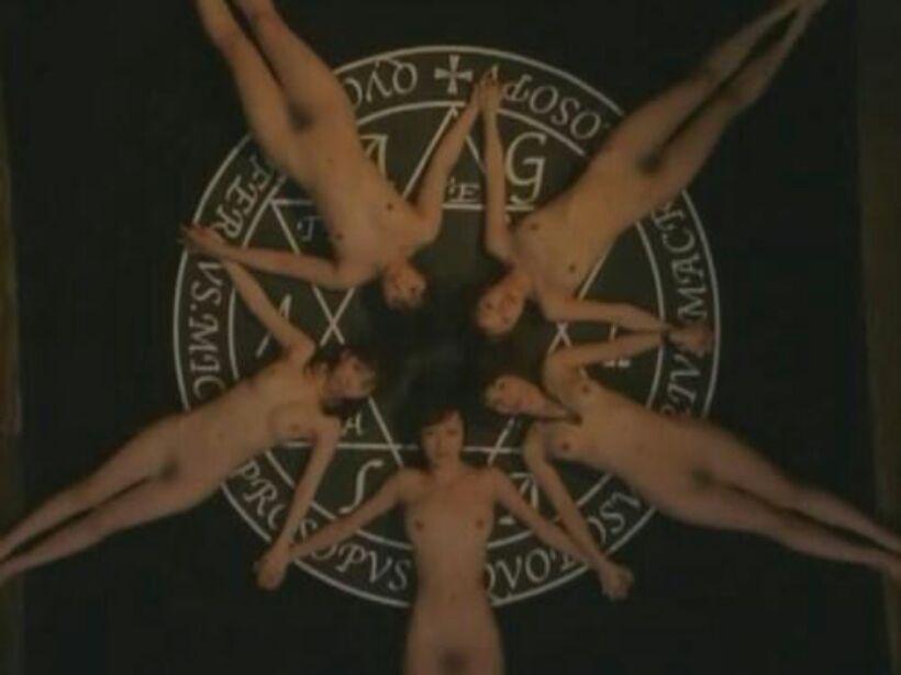 Skyclad pagan rituals nude