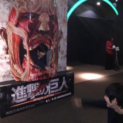 Oh no! Eren Miura Haruma has been eaten by the Colossal Titan after the live action film’s Hiroshima stage greeting! Armin Hongo Kanata watches in horror D:Update: He transformed into a Titan but he’s ok.