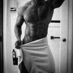 sassy-pantz:  Sassy-pantz: Mmm, such a turn on seeing a sexy man in just a towel. Especially, when you know what’s under it is for you. 