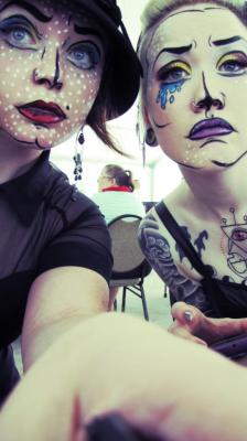 iamskeletonjelly:  more pictures of our pop art make up at The Ocala Comic Con