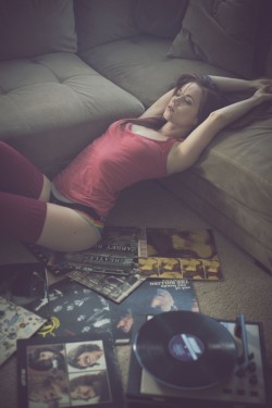 bigstixxxandsloppyslits:  brenthollandstudiosboudoir:  brookeva in Chico Ca  If you have The Beatles on vinyl AND Pink Floyd panties… I would do anything for you. Mr. F 