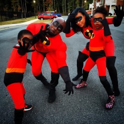 brownglucose:  youngblackandvegan: robhillsr:  The Incredibles  black family excellence   Halloween w/ us &amp; the offspring? blackdondraper
