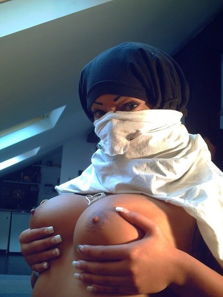Mature naked Arab hidden sex 7, Retro fuck picture on camfuck.nakedgirlfuck.com