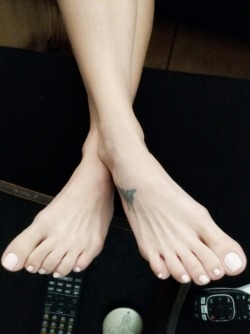 nikikittenniki:  Mmmmm I kneel and worship at my dominant wife’s sexy feet. I have just been told that it will now be required to lick her pussy every night. She told me I hope you understand that doesn’t mean you get to fuck me! I said of course