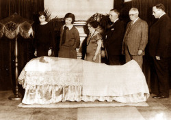 Barbara La Marr&rsquo;s funeral