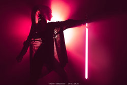 sexy-nude-hot-beauty: Star Wars week! Beautiful lightning. Light sabers are such sexy weapons. 