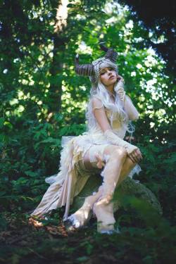 earth-witch:Daughter of PanPhotographer: Sarah Trickler PhotographyHeaddress/Hooves: idolatre clothing co.Dress and arm warmers: Discerpo Necto Decrepitus